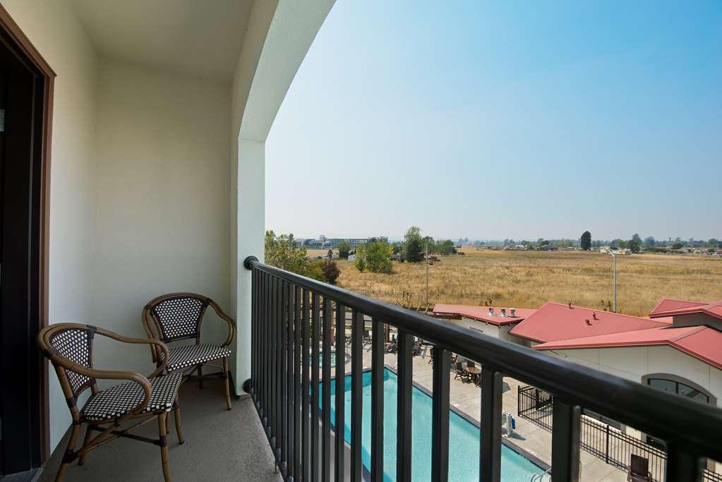 Oxford Suites Sonoma - Rohnert Park Esterno foto