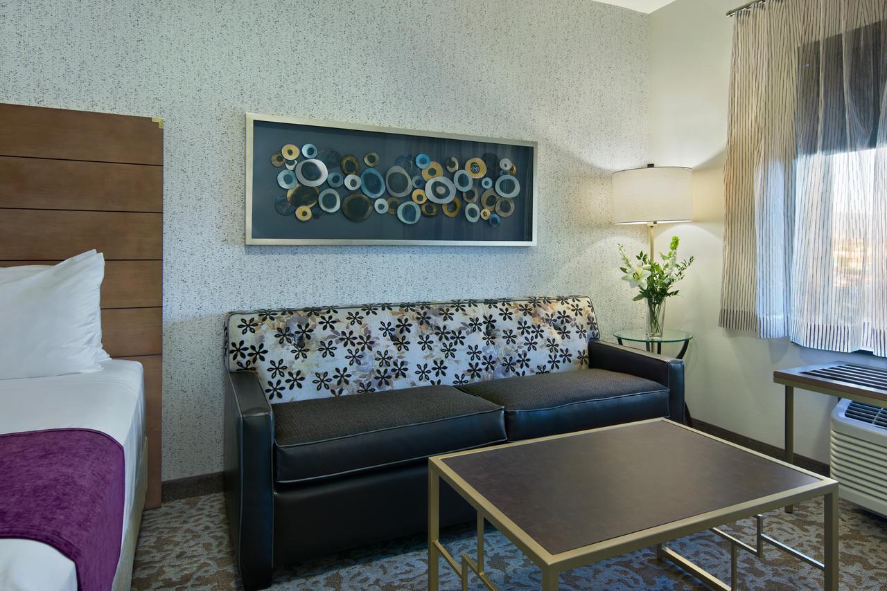 Oxford Suites Sonoma - Rohnert Park Esterno foto