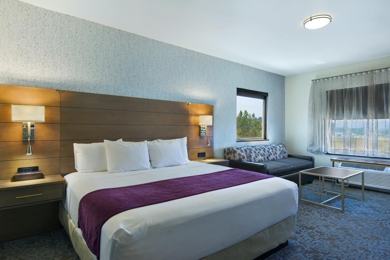 Oxford Suites Sonoma - Rohnert Park Esterno foto
